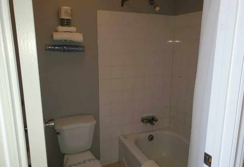 فندق على الطريق Wild Rose Country Inn