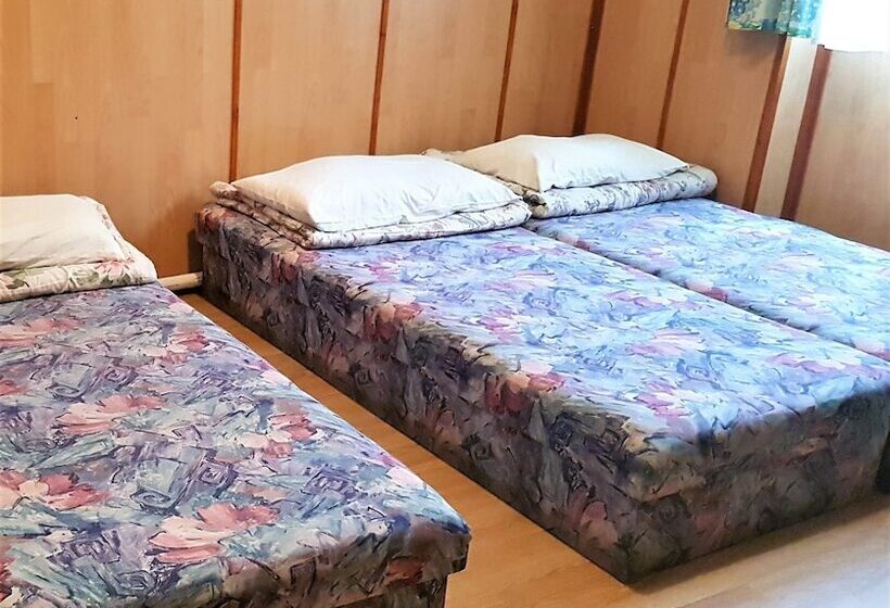 Muskátli Vendégház   Hostel