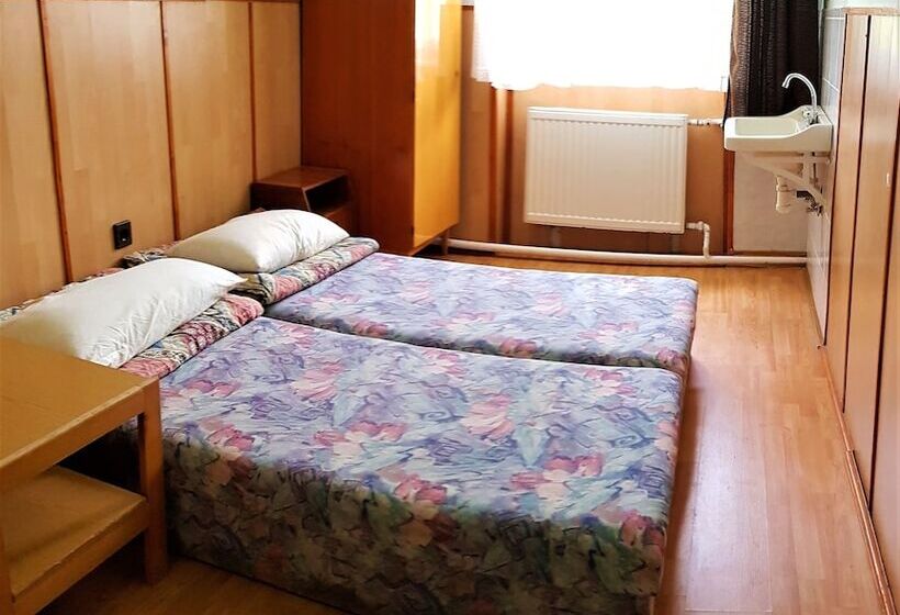 Muskátli Vendégház   Hostel