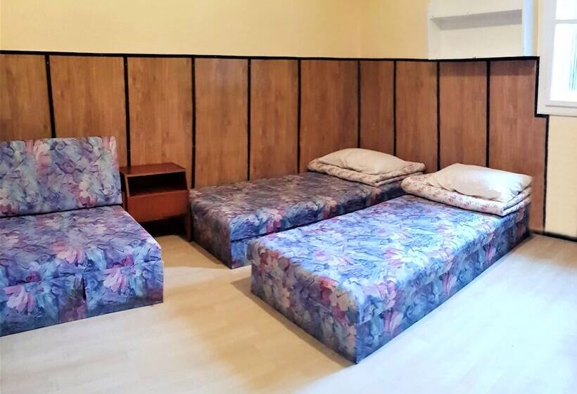 Muskátli Vendégház   Hostel