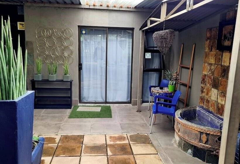 פנסיון 51 On Church Guesthouse