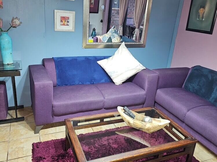 פנסיון 51 On Church Guesthouse