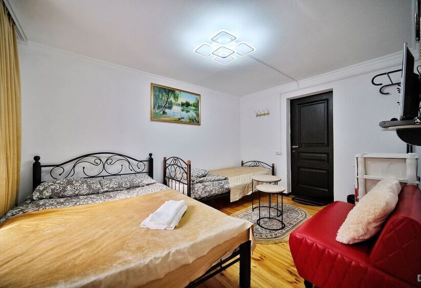 پانسیون Arkhiz City Guest House