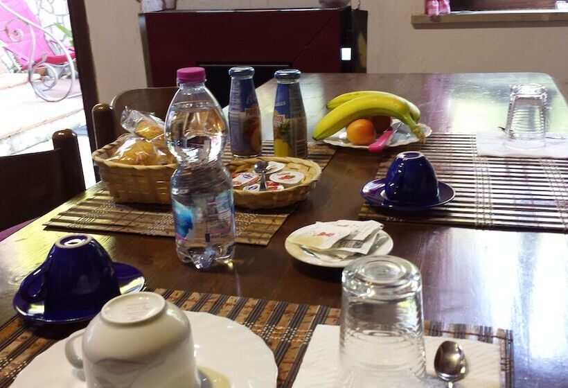 بنسيون B&b Fabra Casa Mia E Non Solo