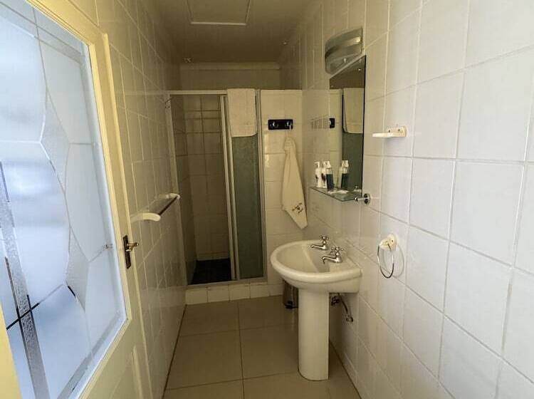 ペンション Blue Diamond Lodge & Spa