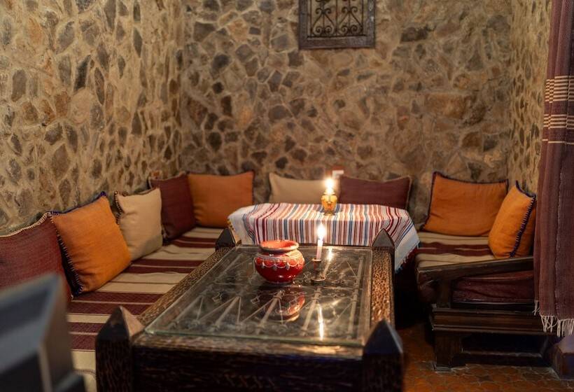 پانسیون Casa Sabila