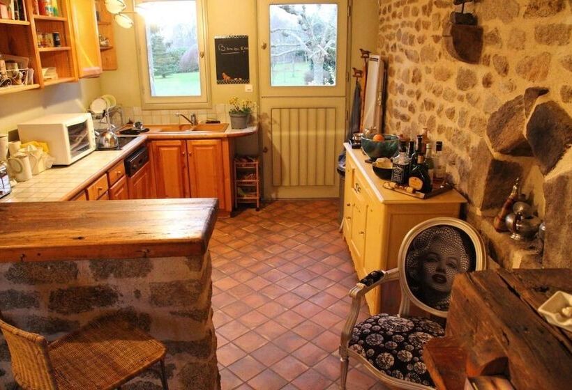 بنسيون Chez Claire