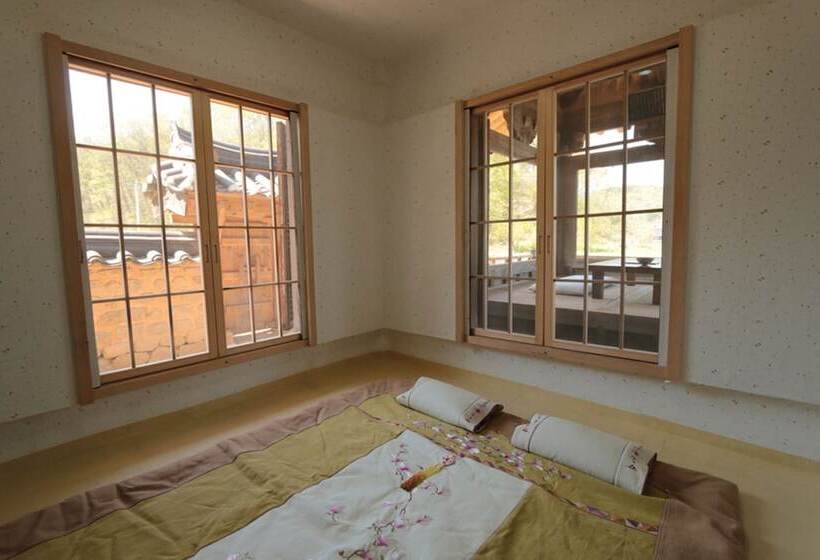 פנסיון Gwiae Traditional House