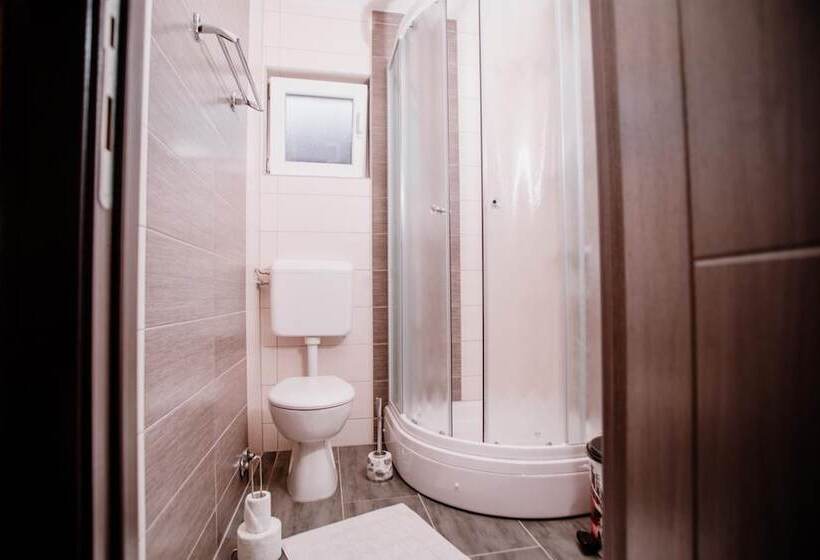 펜션 House Karakas