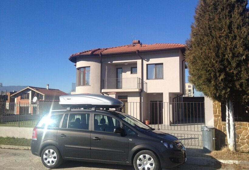 پانسیون Katerina Guest House