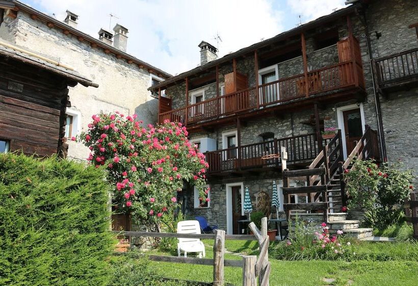 بنسيون Lo Verdzé Di Torgnon