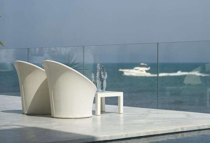 پانسیون Maison Dedine   Adults Only