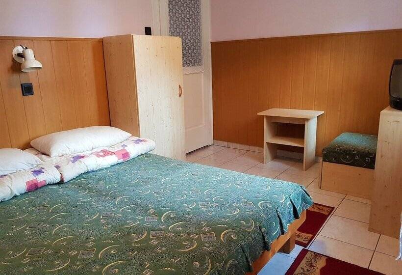 膳宿费 Muskátli üdülőház