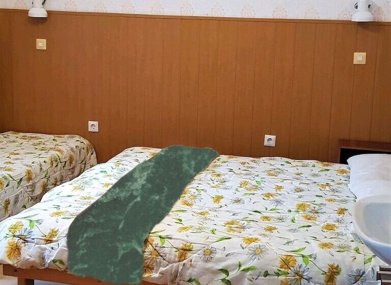 膳宿费 Muskátli üdülőház