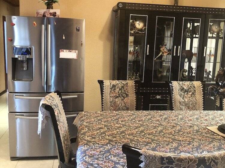 膳宿费 Naomi's Place