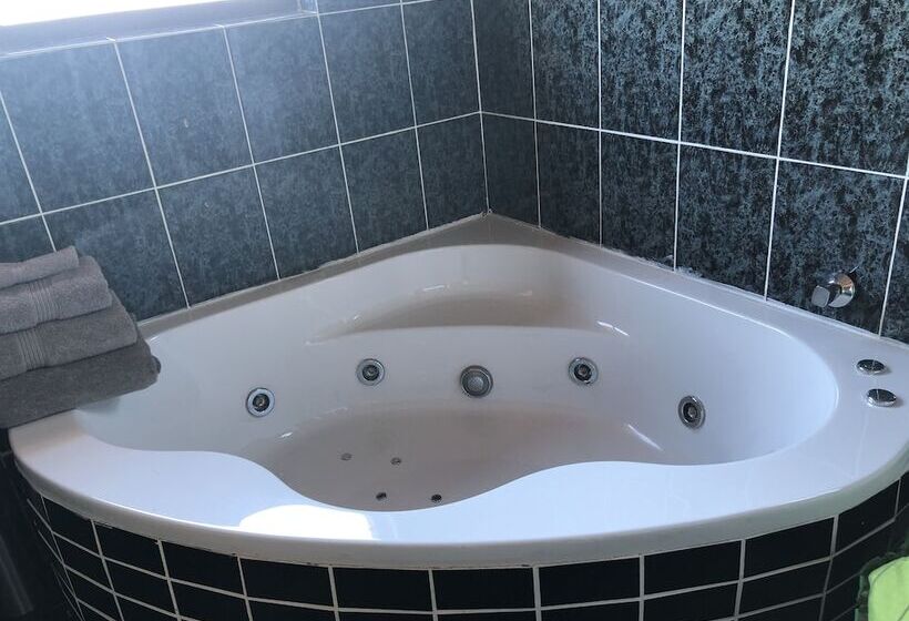 膳宿费 Naomi's Place