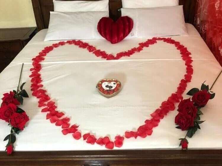 膳宿费 Naomi's Place