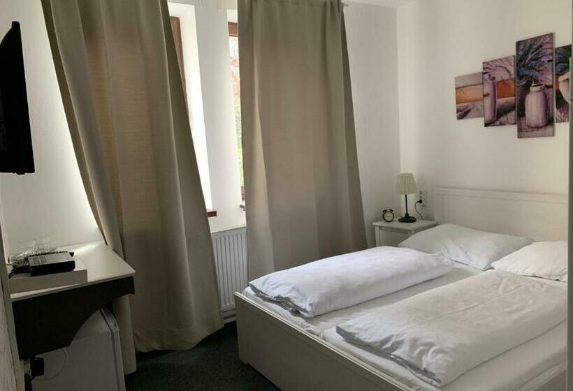 پانسیون Penzion Holiday