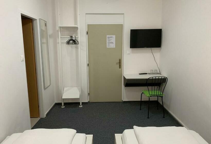 پانسیون Penzion Holiday