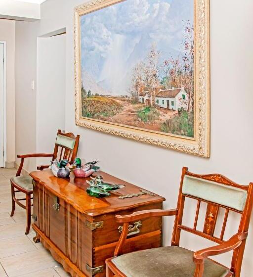 פנסיון Villa Le View Guesthouse