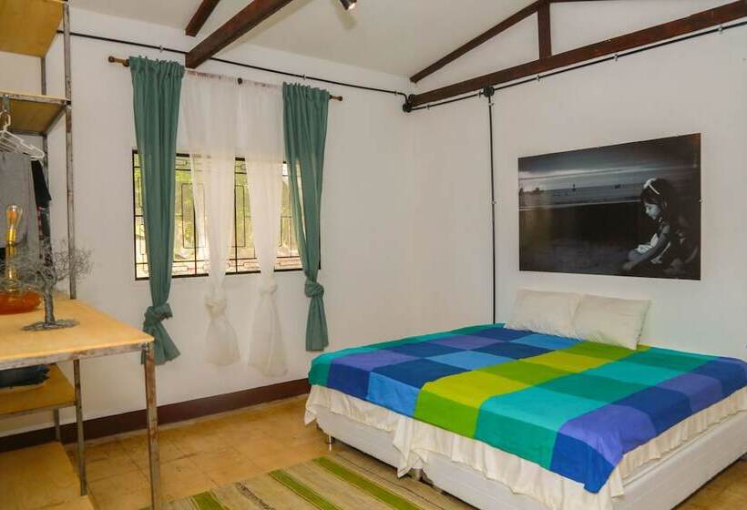 پانسیون Yaku Eco House