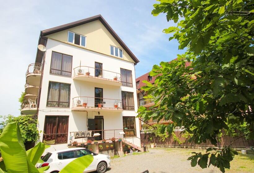 استراحتگاه Smile Hotels