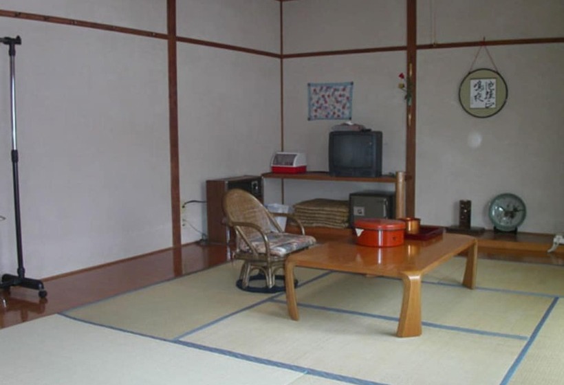 ريوكان Akakura Onsen Izumiso