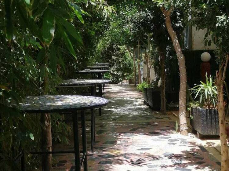 Senhaja Hotel   Hostel