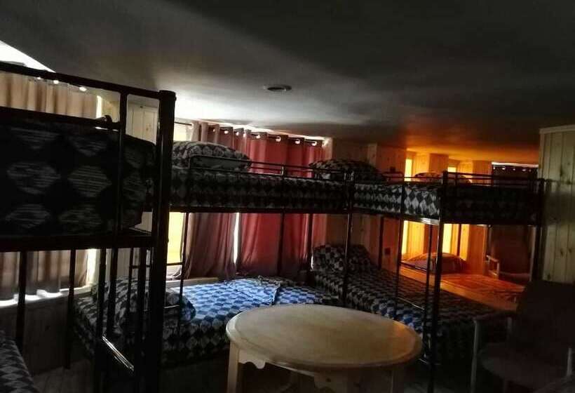 Senhaja Hotel   Hostel