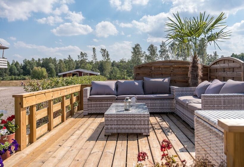 Tallbackens Gård & Vandrarhem Hostel