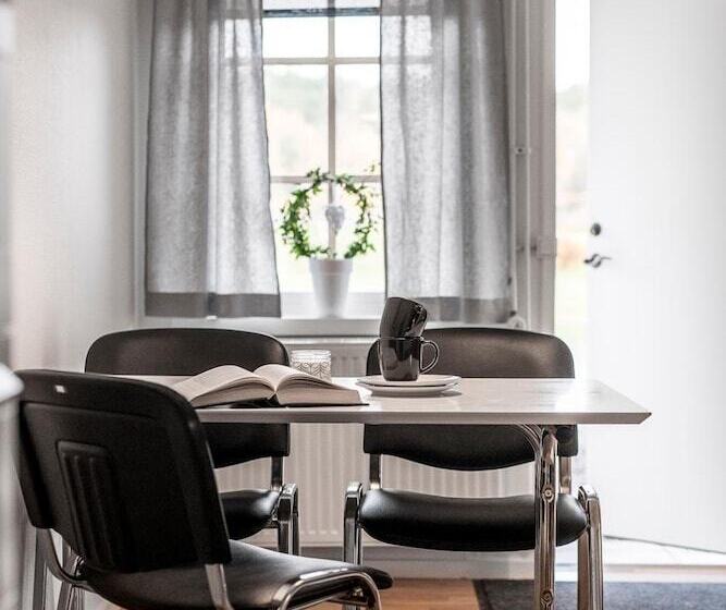 Tallbackens Gård & Vandrarhem Hostel