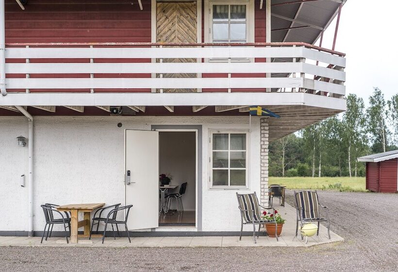 Tallbackens Gård & Vandrarhem Hostel