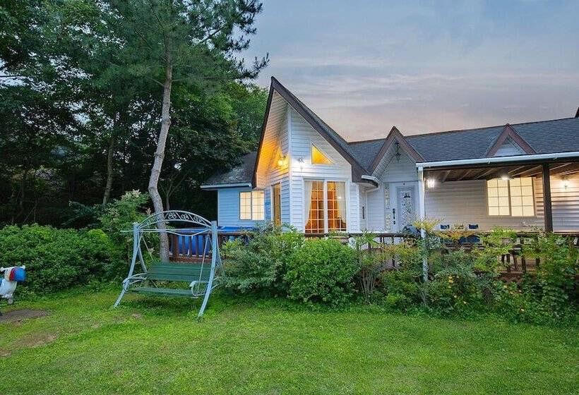 Anmyeondo Tamarind Pension