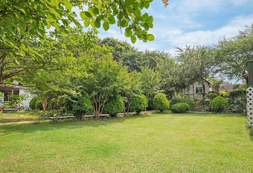 Anmyeondo Tamarind Pension