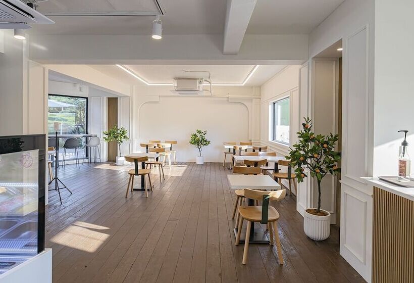 Anmyeondo Tamarind Pension