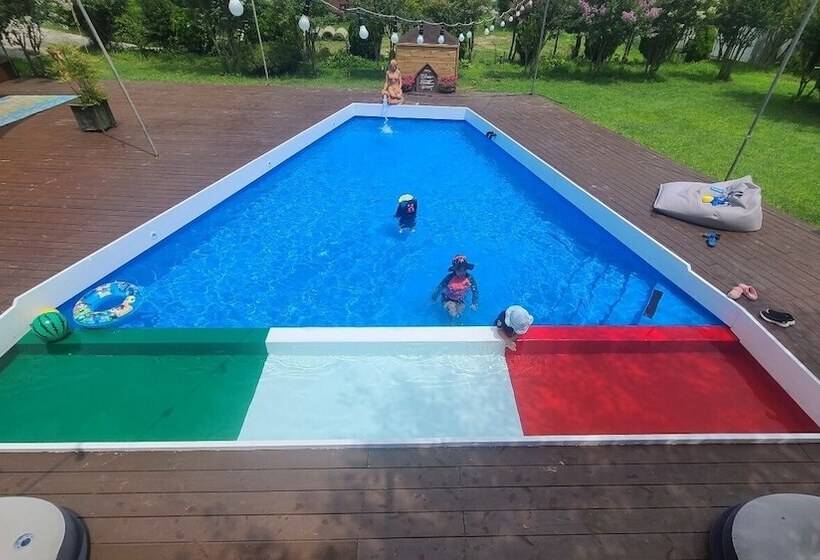 Anmyeondo Tamarind Pension