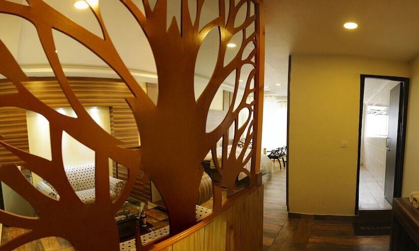 Wowstayz Hotel Sapphire