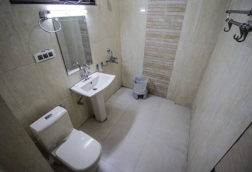 Wowstayz Hotel Sapphire