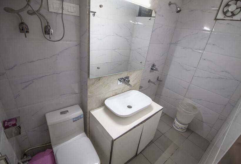 Wowstayz Hotel Sapphire