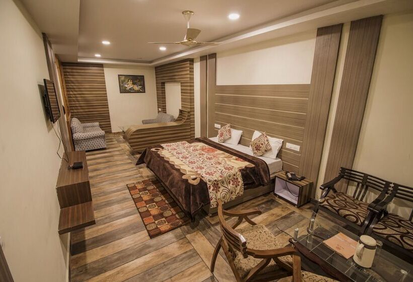 Wowstayz Hotel Sapphire