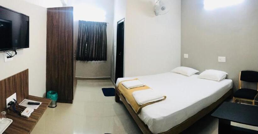 旅馆 Sharada Residency