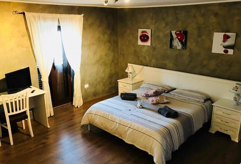 住宿加早餐  Affittacamere La Divina Commedia