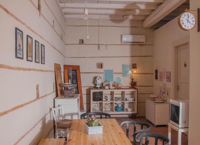 مبيت وإفطار Bookbreakfast