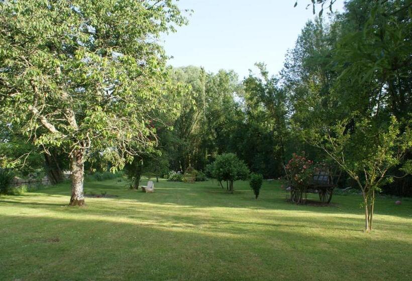 مبيت وإفطار Moulin De L Aumonier