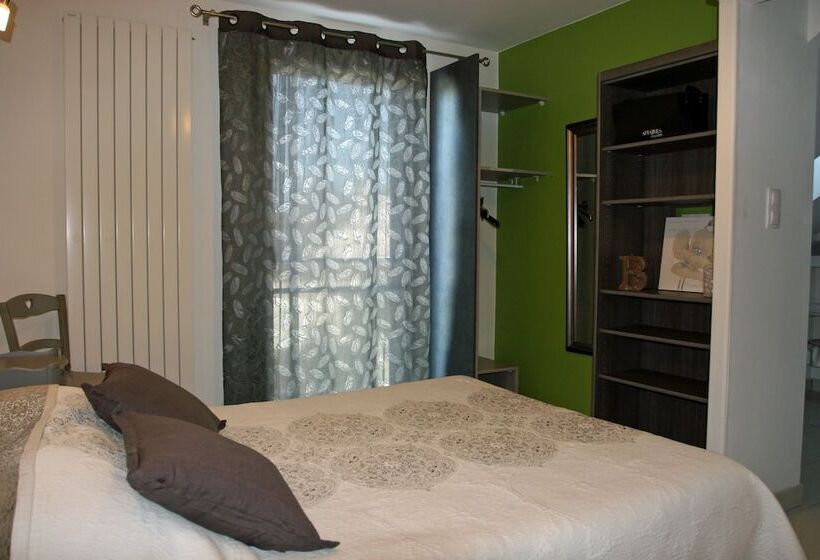 مبيت وإفطار Chambres D'hôtes Les 3 Vallées