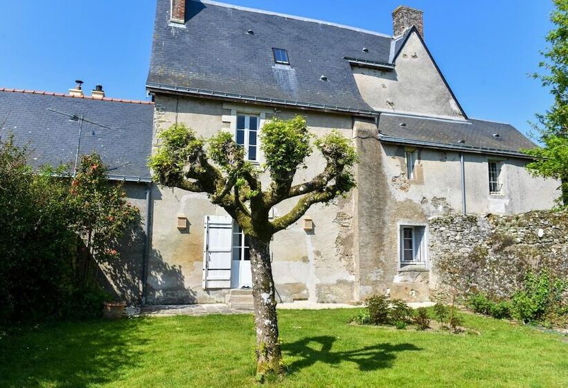 مبيت وإفطار Château De La Grand'cour