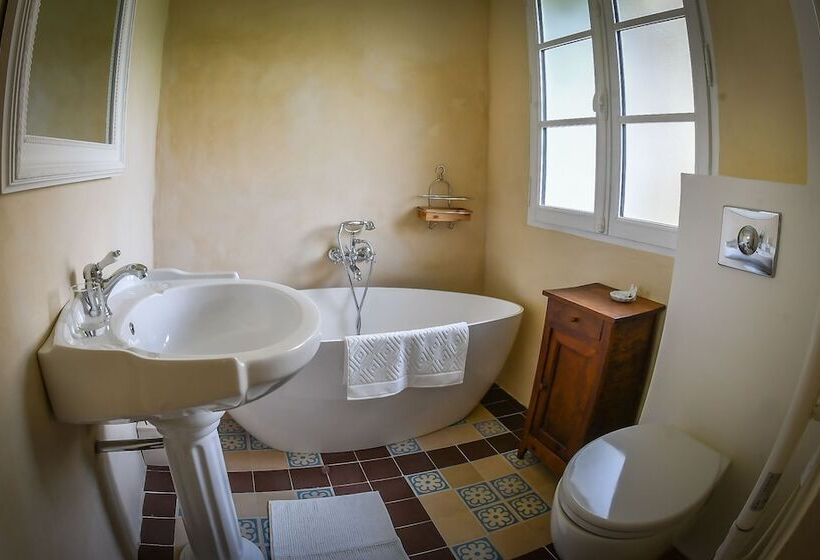 مبيت وإفطار Château De La Grand'cour