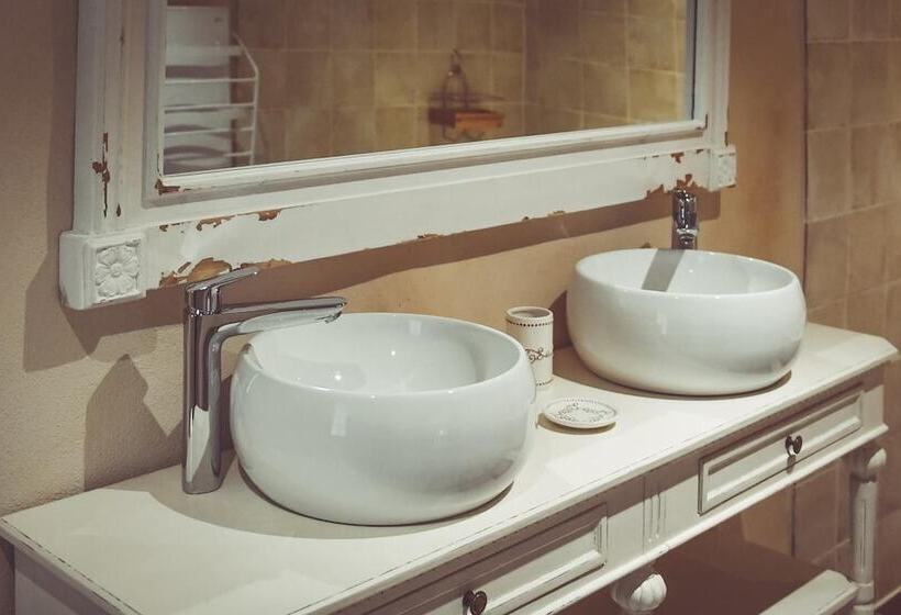 مبيت وإفطار Château De La Grand'cour