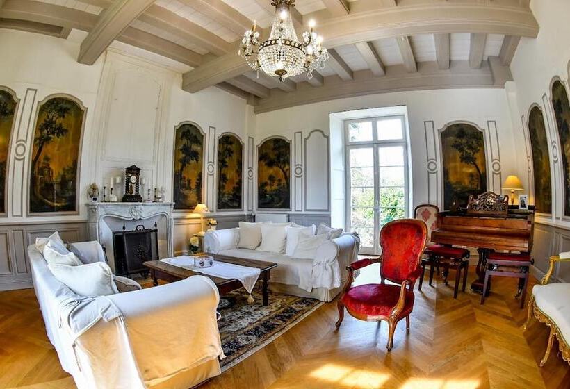 مبيت وإفطار Château De La Grand'cour