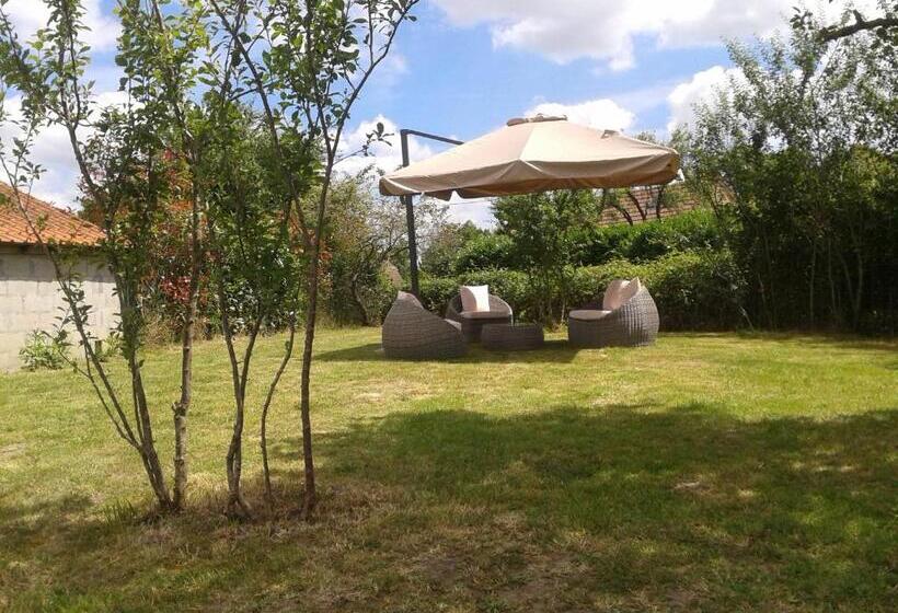 צימר Domaine De La Rue